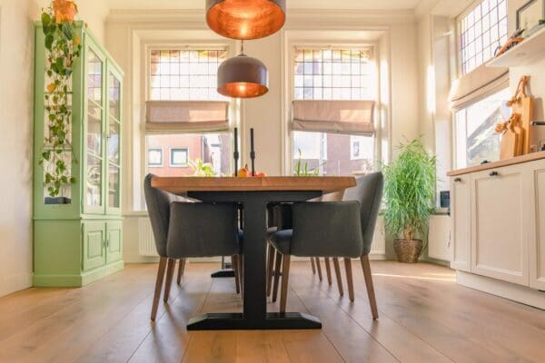 Alternative view of Eettafel Monastero