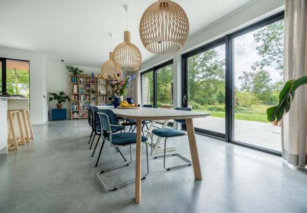 Alternative view of Eettafel Fiducia