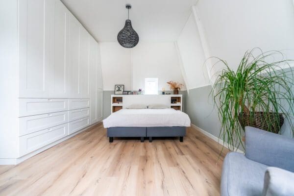 Alternative view of Kast Potenza